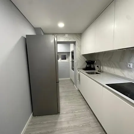 아파트 Luxury Family Duplex Near 리스본