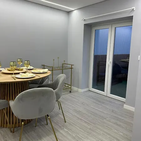 아파트 Luxury Family Duplex Near *